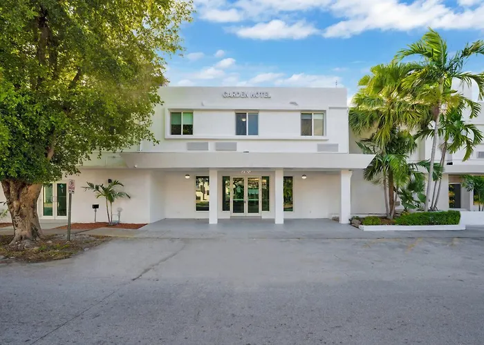 Atrium Hotel, Trademark Collection By Wyndham Miami Springs